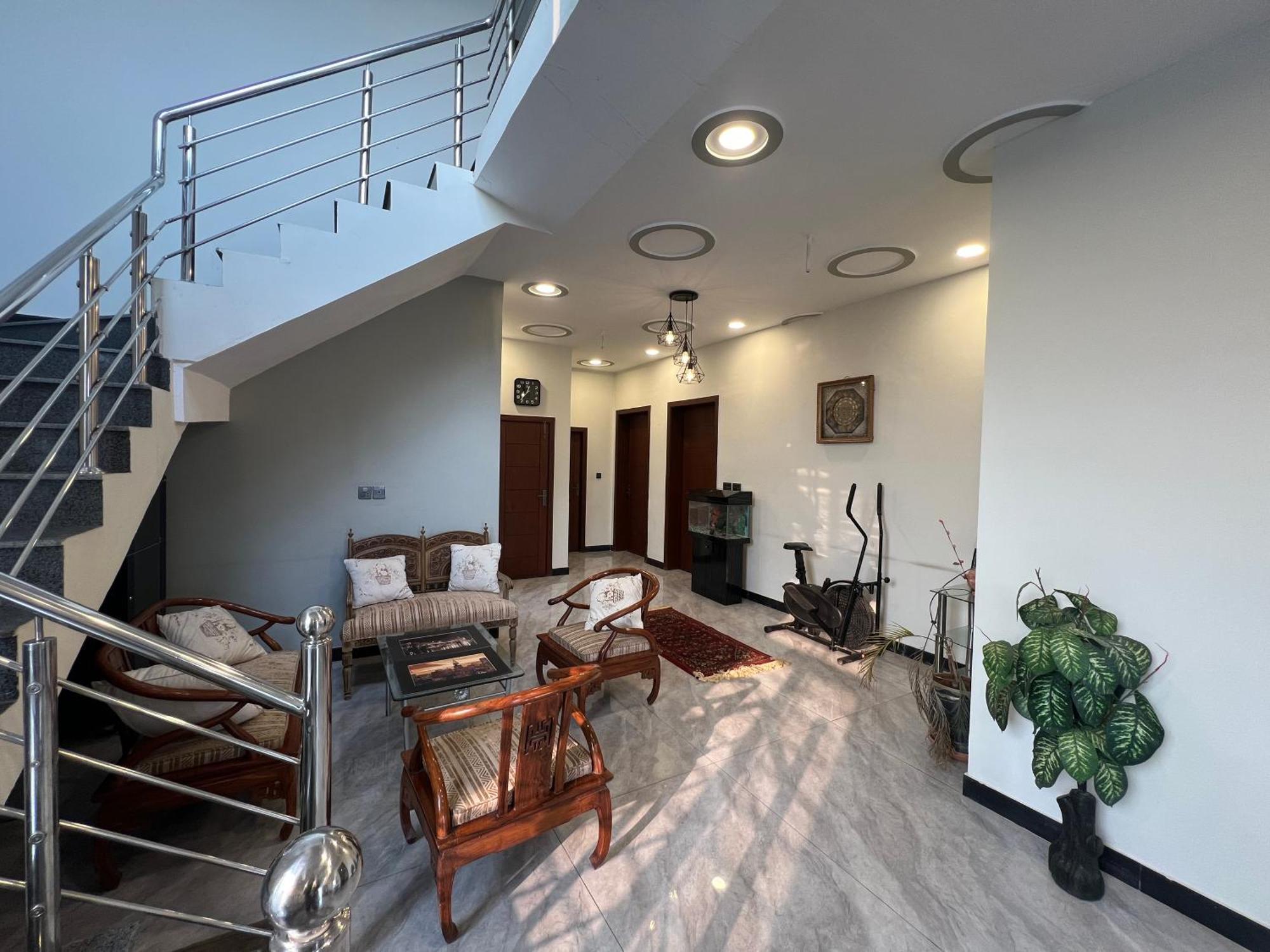 Deluxe King Room In Silverscape Residence Равалпинди Екстериор снимка