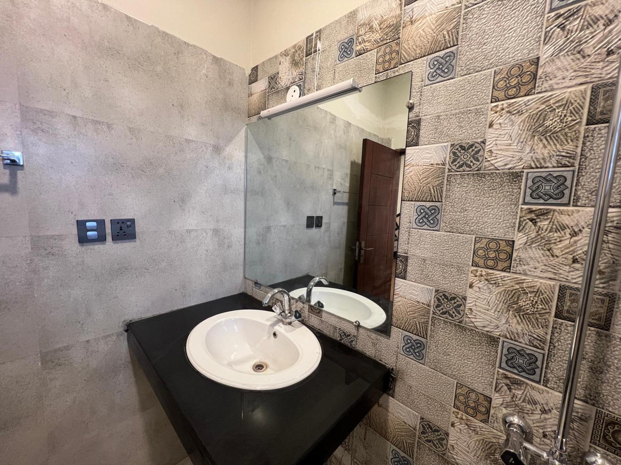 Deluxe King Room In Silverscape Residence Равалпинди Екстериор снимка